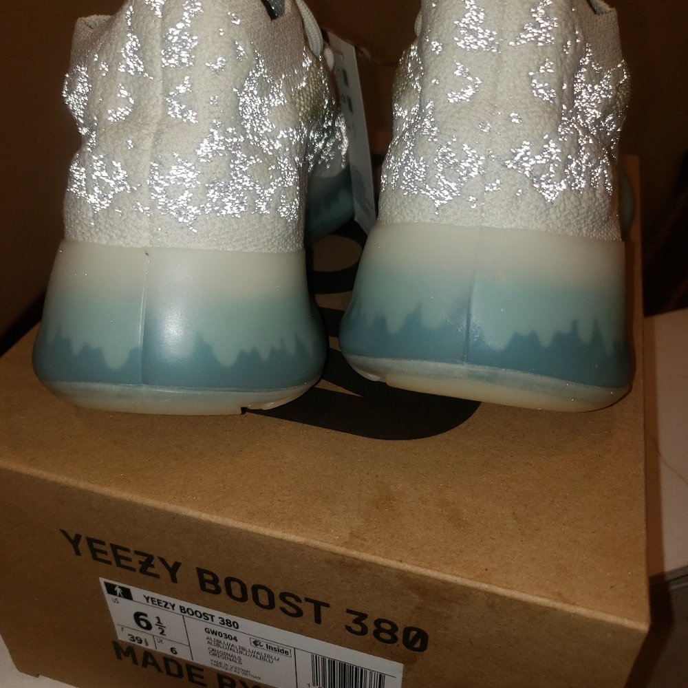 Yeezy Boost 380 - Picture 5 of 11